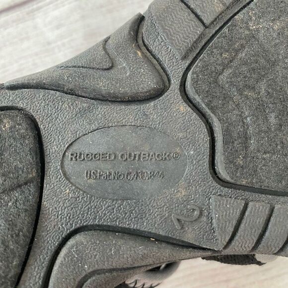 Rugged Outback sz 2 boys slip on water/outdoor shoes w/adjustable Cinch closure - Picture 9 of 9